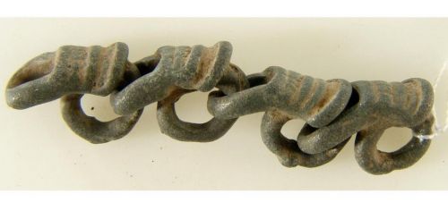 Цепочка щитковая. Прикамье. XI-XIII вв.н.э. Бронза, литье